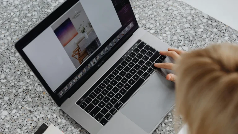 static photos 1766497157