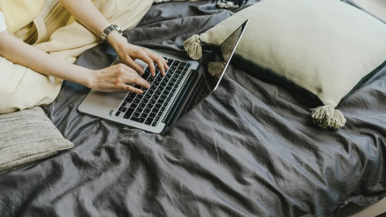 static photos 1766701636